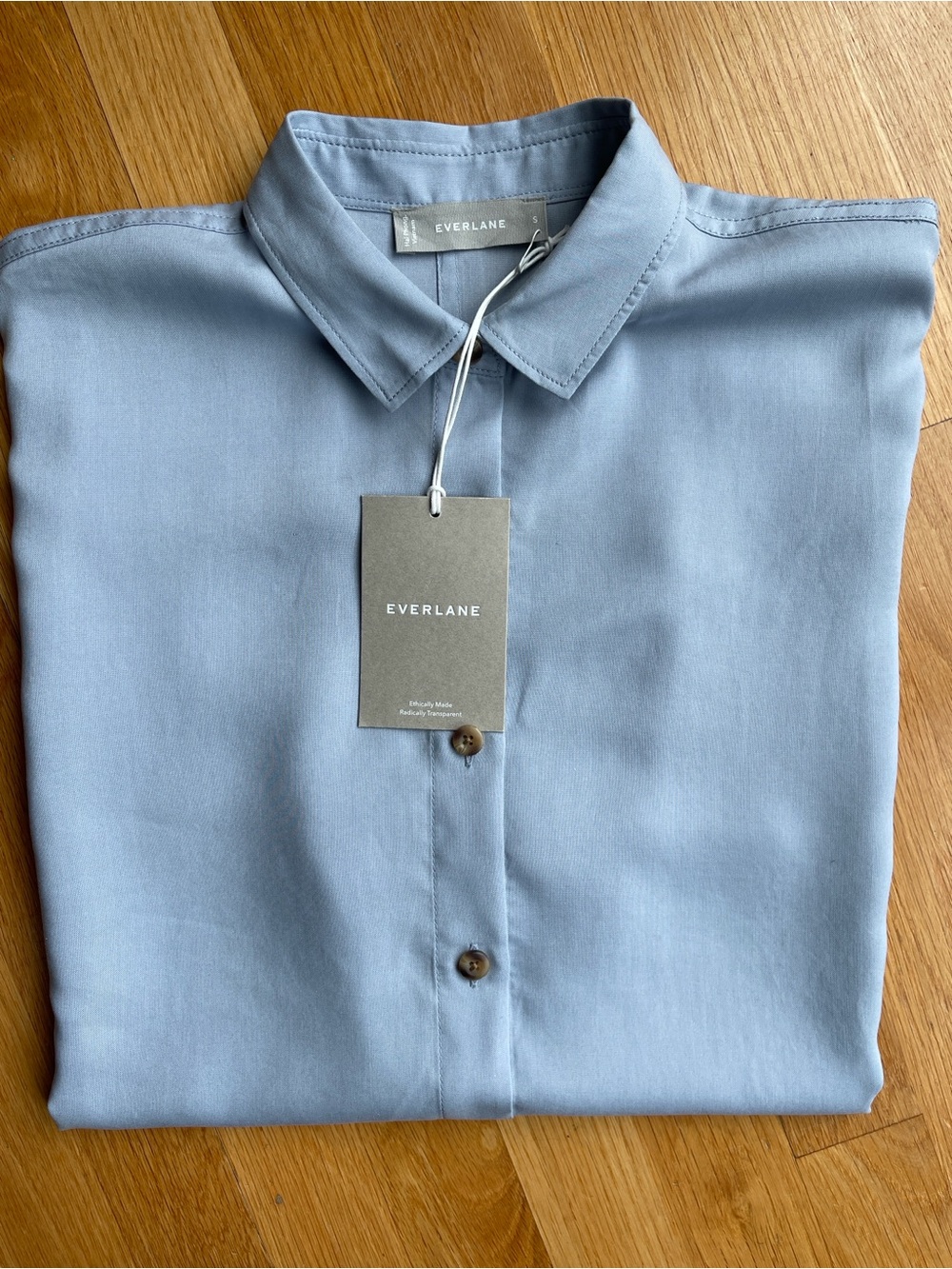 Everlane Women’s Sky Blue Button-Down Shirt